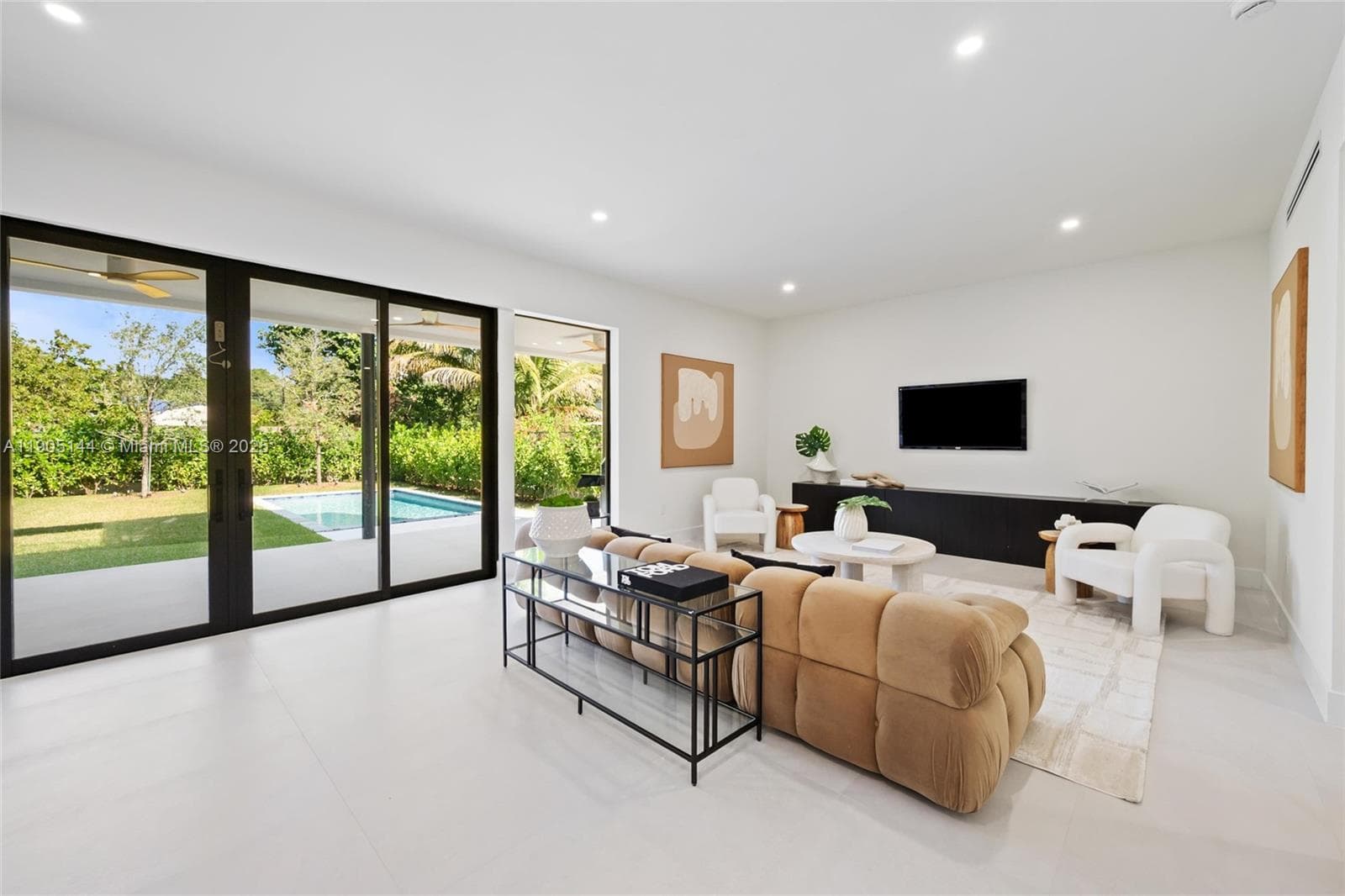 2127 SW 11th Ter, Miami, FL 33135 — zdjęcie 3