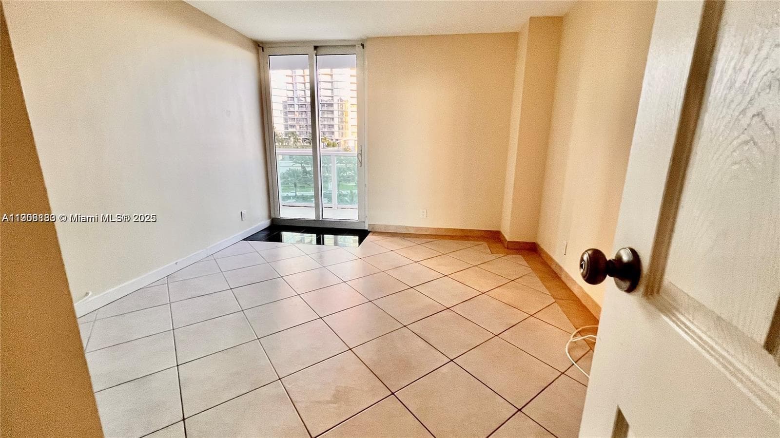 100 Bayview Dr # 607, Sunny Isles Beach, FL 33160 — zdjęcie 5