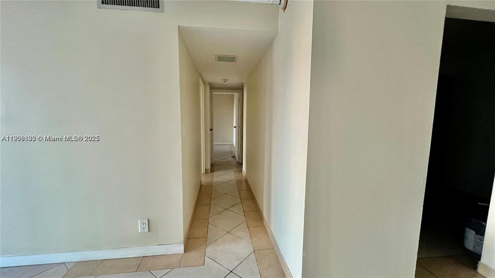 100 Bayview Dr # 607, Sunny Isles Beach, FL 33160 — zdjęcie 4