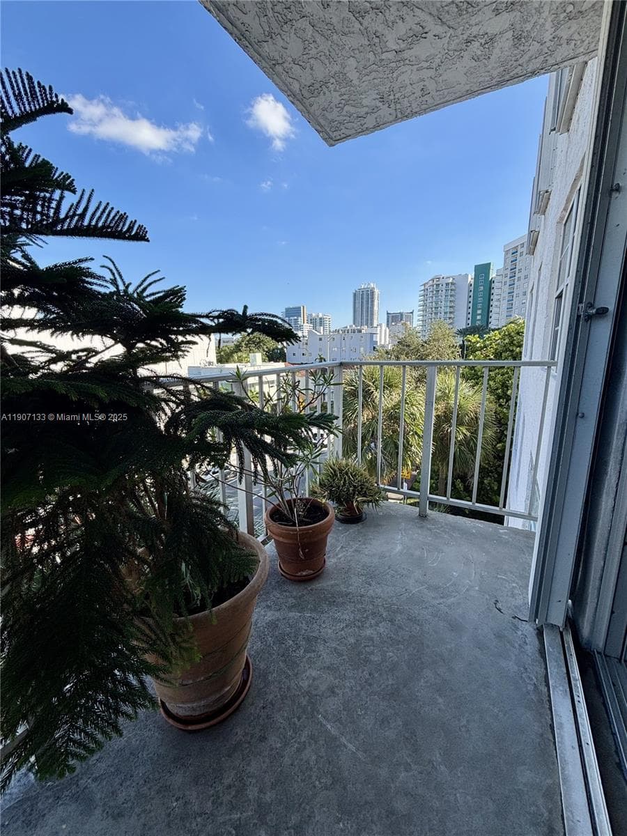 6801 Indian Creek Dr # 402, Miami Beach, FL 33141 — zdjęcie 4