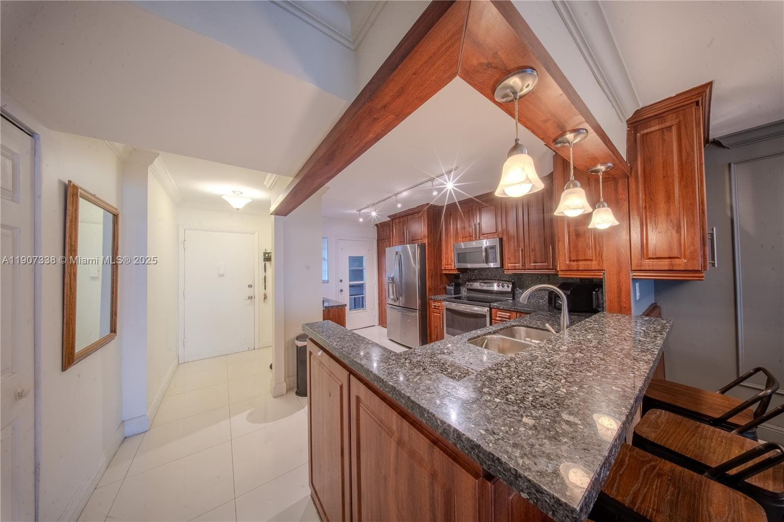 1660 NE 191st St # 410-1, Miami, FL 33179 — zdjęcie 5