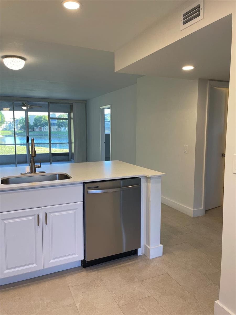 5890 NW 64th Avenue # 103, Fort Lauderdale, FL 33319 — zdjęcie 4