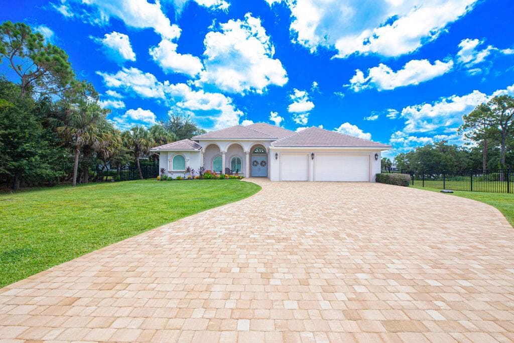 2821 SE North Lookout Boulevard, Port St. Lucie, FL 34984 — zdjęcie 2