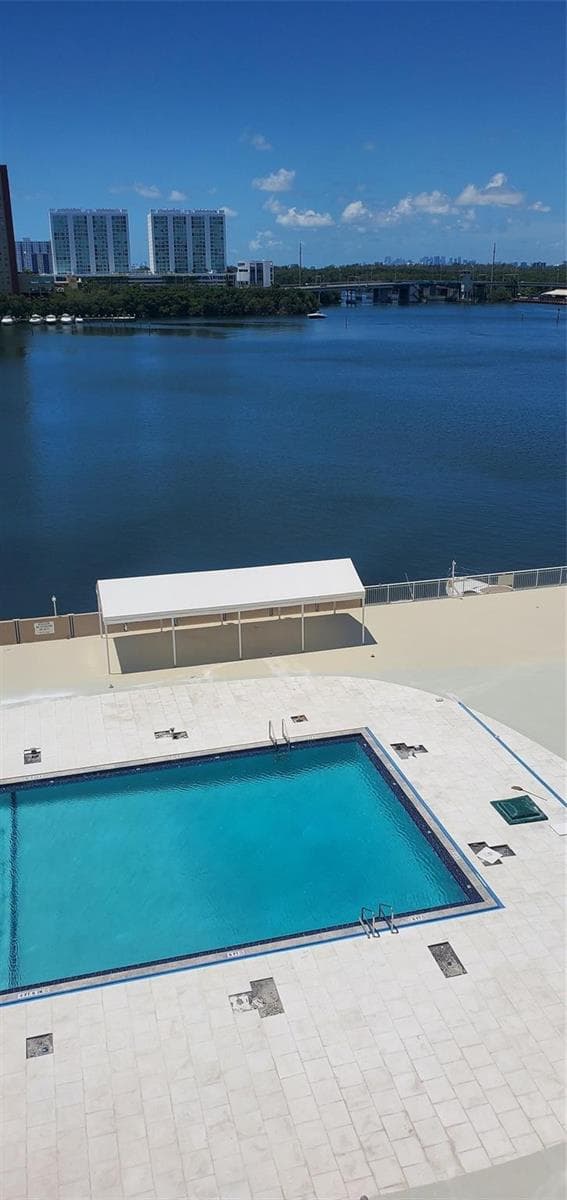 250 174th Street # 819, Sunny Isles Beach, FL 33160 — zdjęcie 4