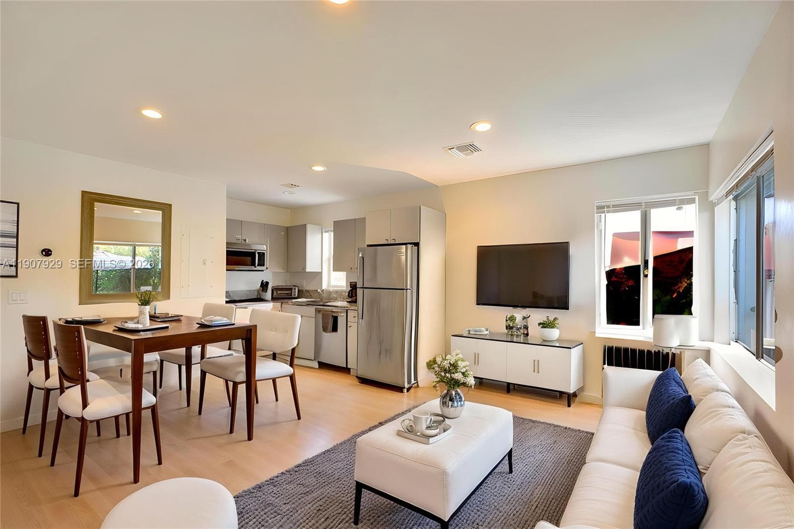 322 Oklahoma St, Hollywood, FL 33019 — zdjęcie 4