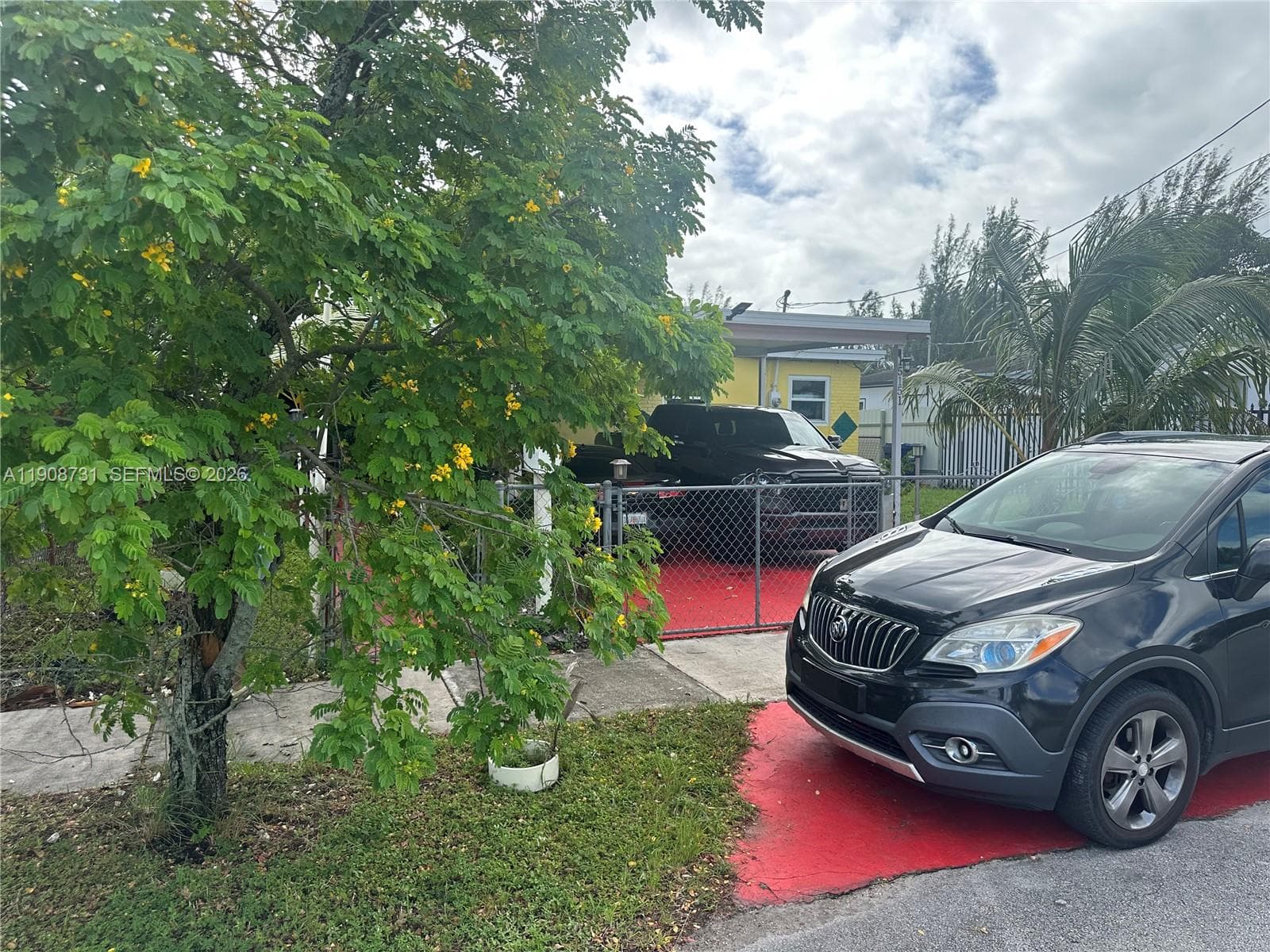 15151 Railroad Dr, Miami Gardens, FL 33054