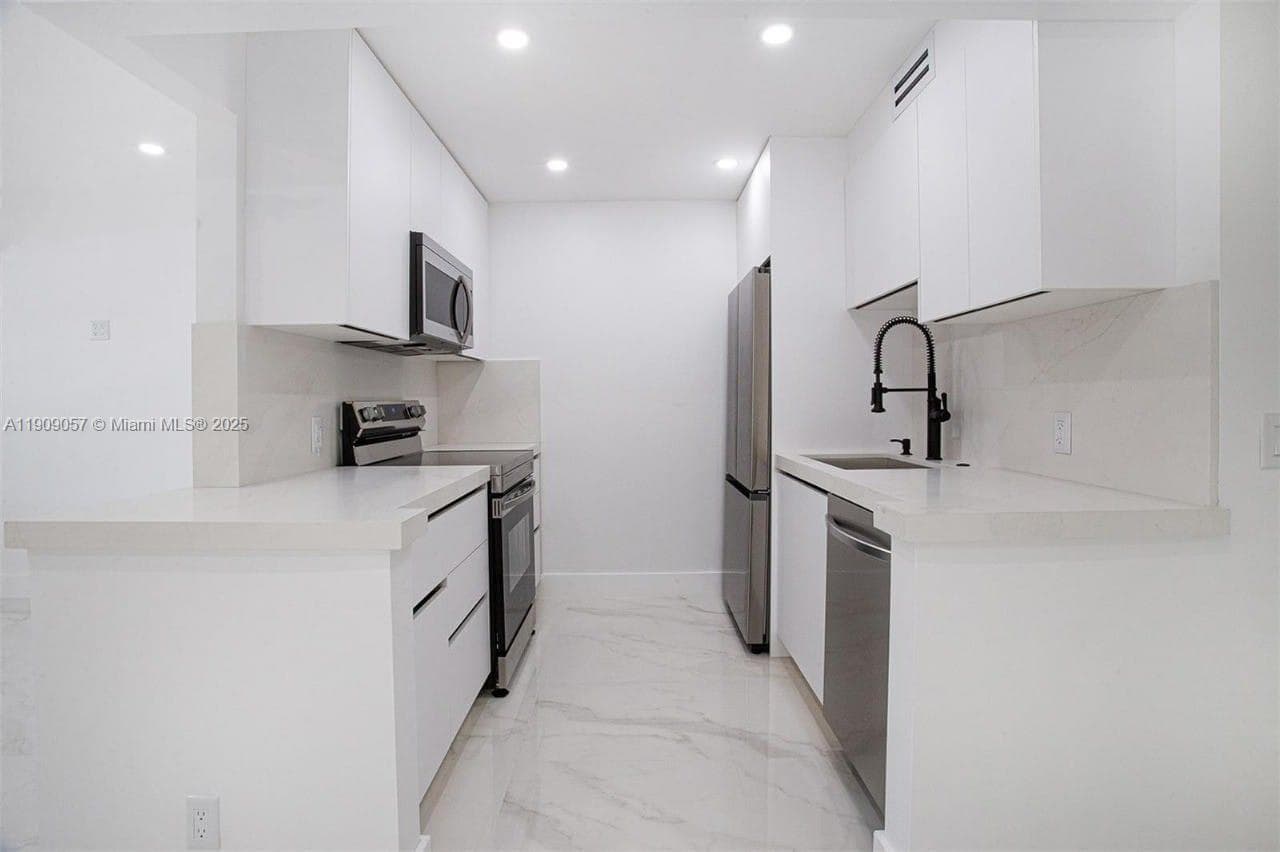 13250 SW 7th Ct # 204L, Pembroke Pines, FL 33027 — zdjęcie 3