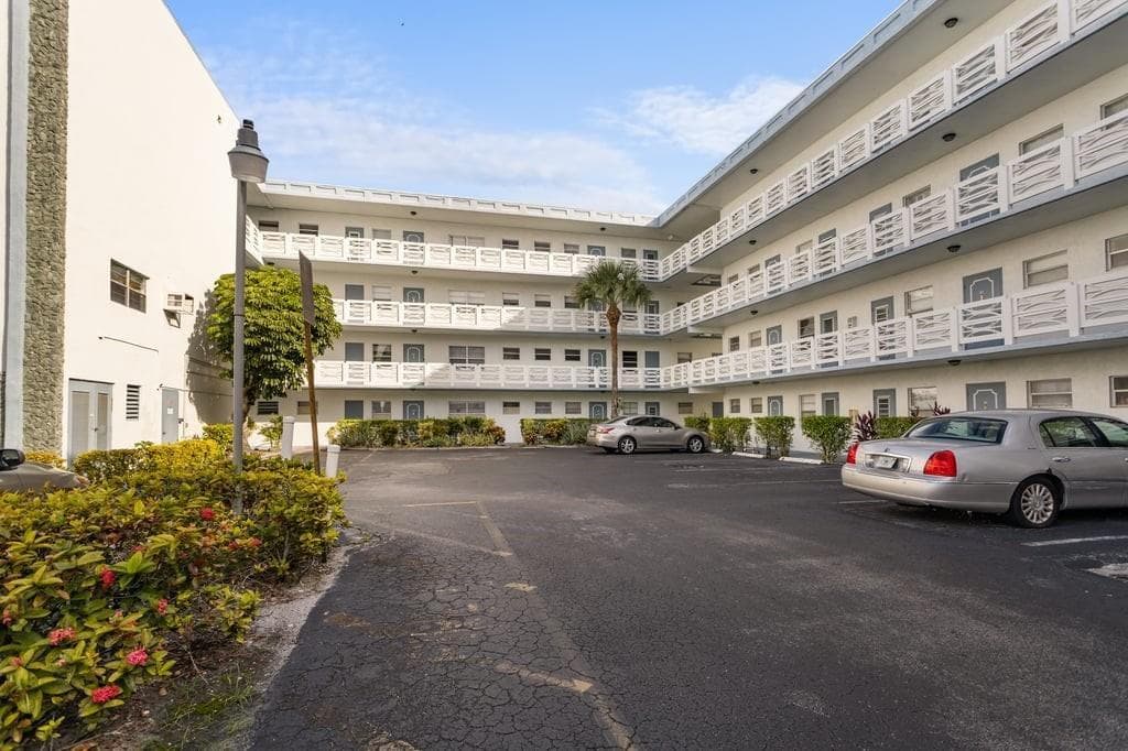 4090 NW 42nd Avenue # 309, Lauderdale Lakes, FL 33319 — zdjęcie 2