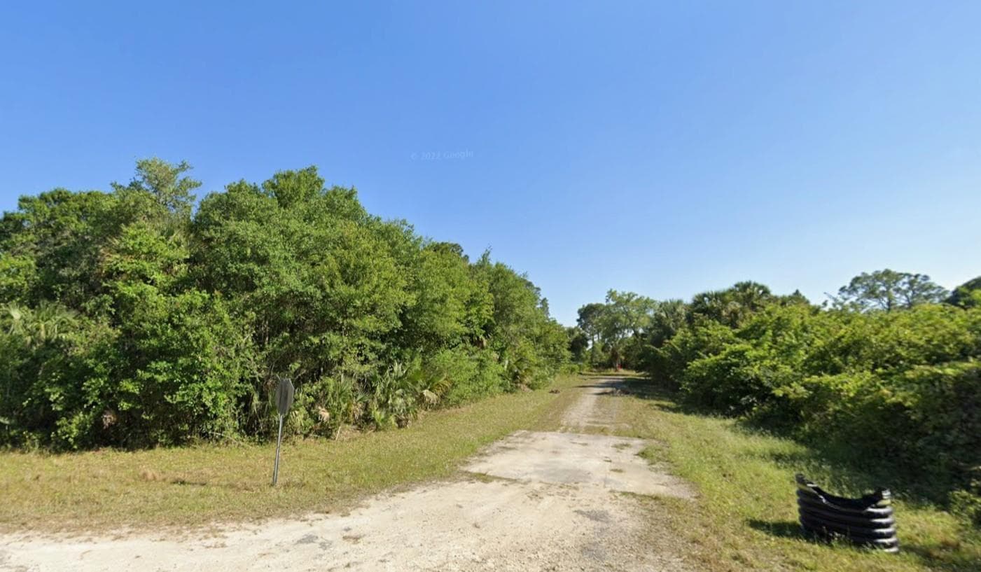 4702 Vera Avenue, Lehigh Acres, FL 33971 — zdjęcie 2