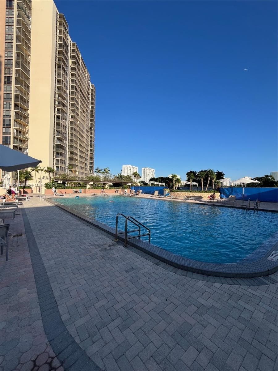 20301 W Country Club Dr # 625, Aventura, FL 33180 — zdjęcie 2
