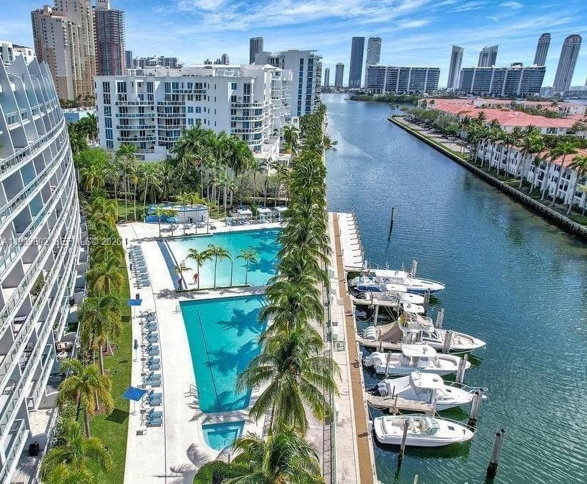 2950 NE 188th St # 501, Aventura, FL 33180 — zdjęcie 3