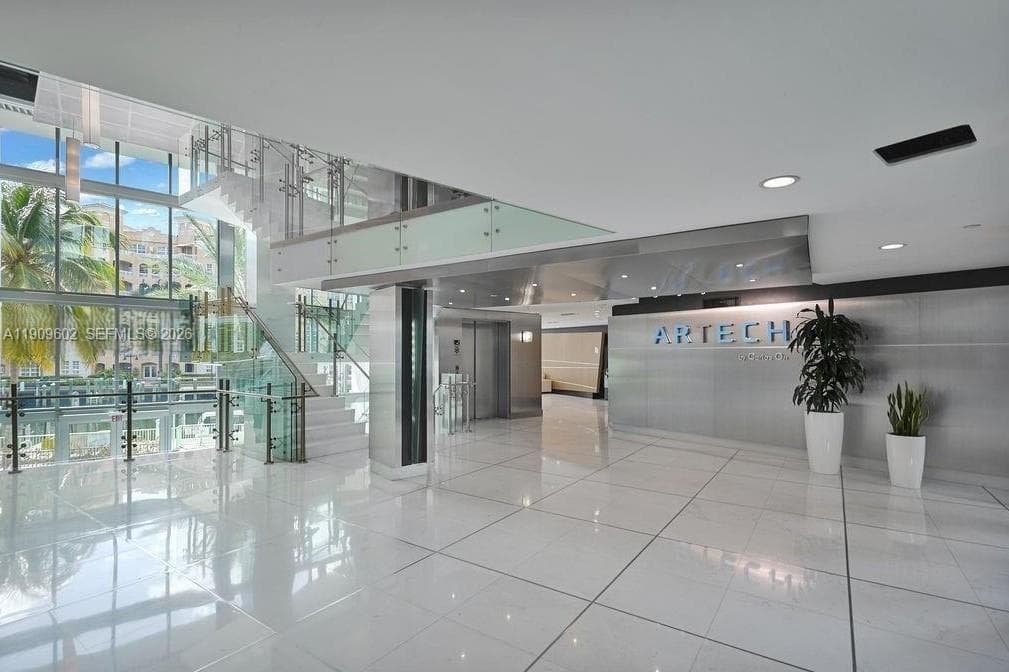 2950 NE 188th St # 501, Aventura, FL 33180 — zdjęcie 4