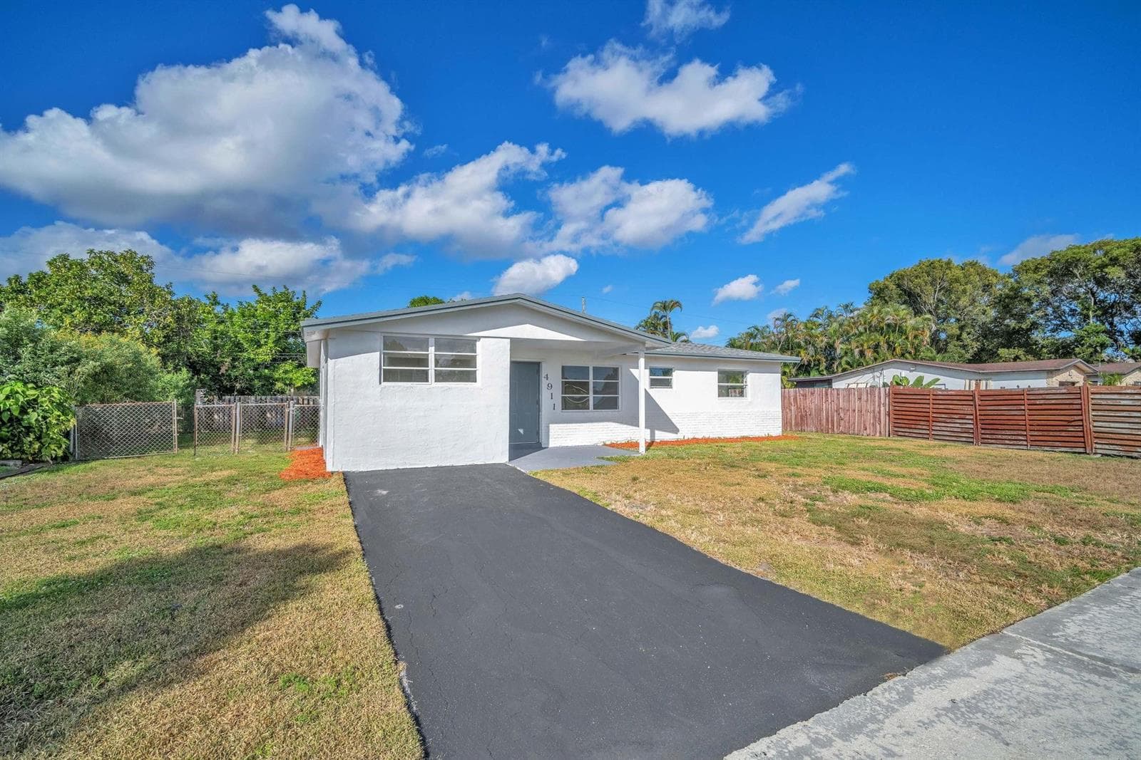 4911 NW 16th Street, Lauderhill, FL 33313 — zdjęcie 3
