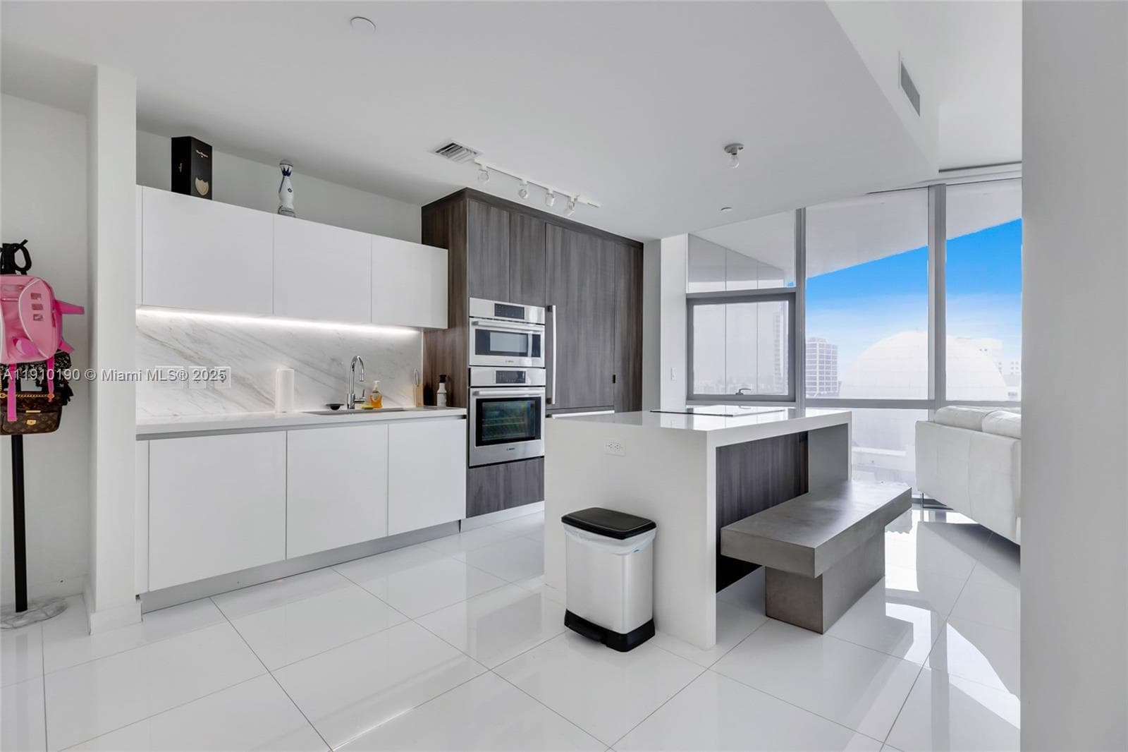 851 NE 1st Ave # 1202, Miami, FL 33132 — zdjęcie 2