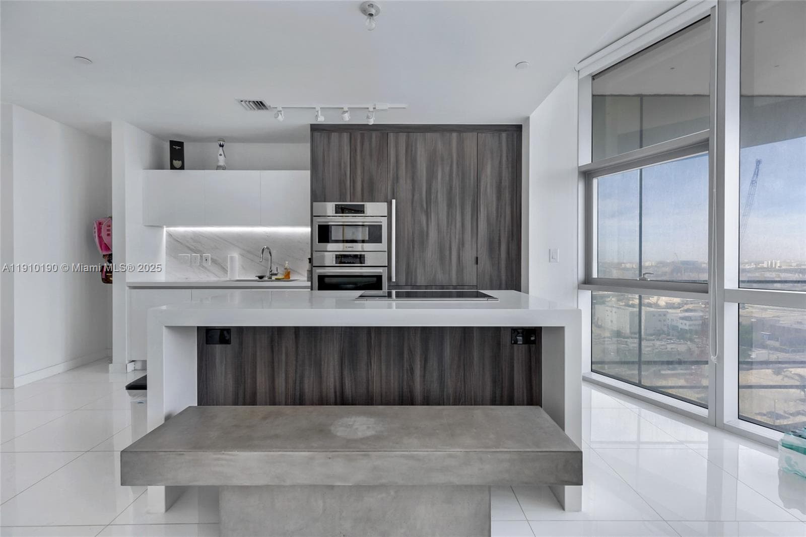 851 NE 1st Ave # 1202, Miami, FL 33132 — zdjęcie 3