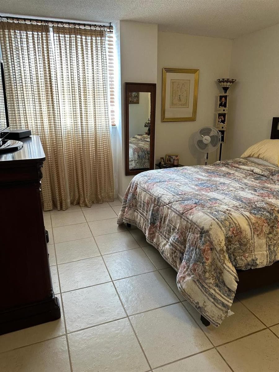 2821 NE N Miami Beach Boulevard # 3M, North Miami Beach, FL 33160 — zdjęcie 5