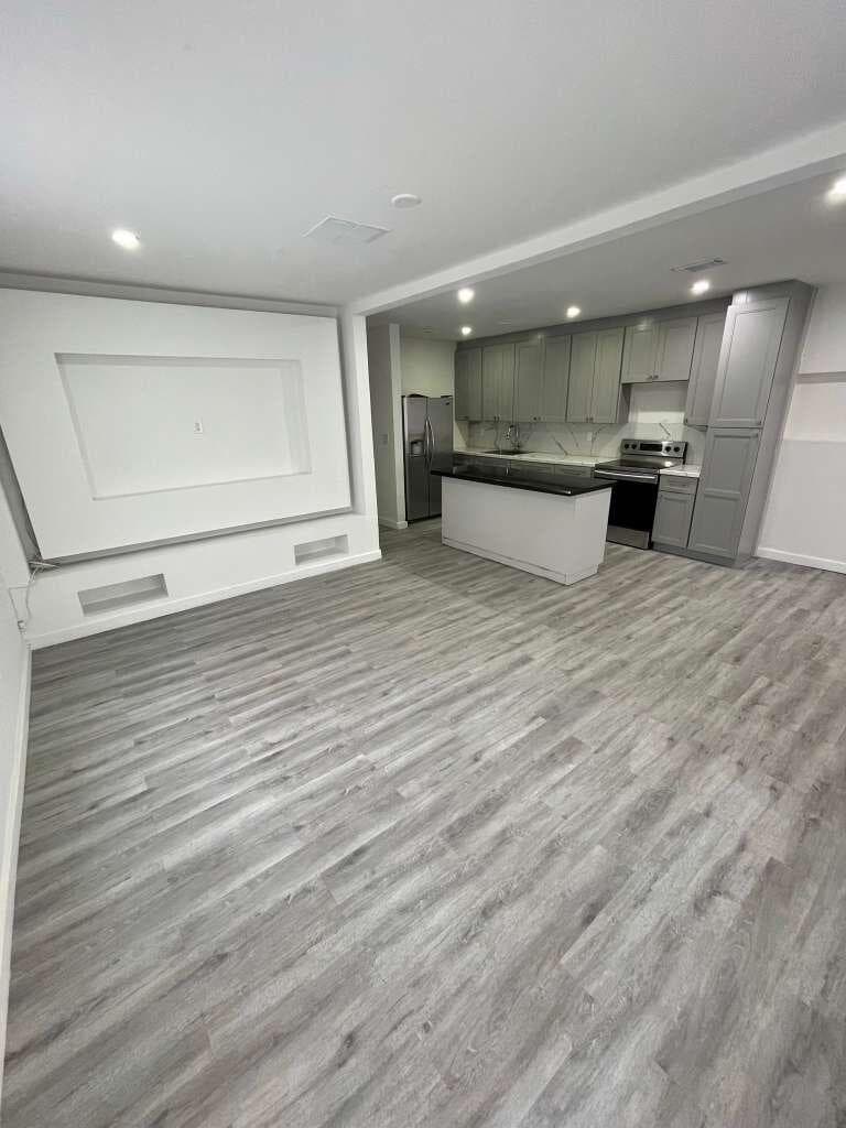 1300 NE 182nd Street, North Miami Beach, FL 33162 — zdjęcie 3