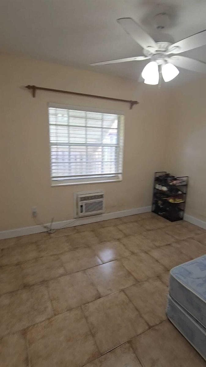 1435 NE 182nd Street, North Miami Beach, FL 33162 — zdjęcie 4