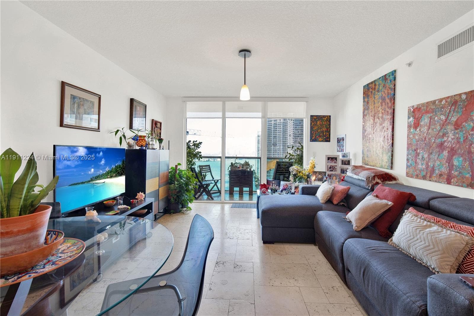 31 SE 5th St # 2910, Miami, FL 33131