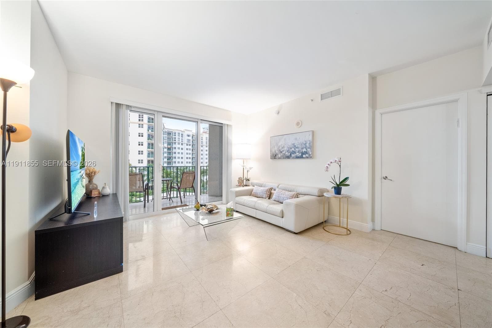 19900 E Country Club Dr # 816, Aventura, FL 33180 — zdjęcie 4