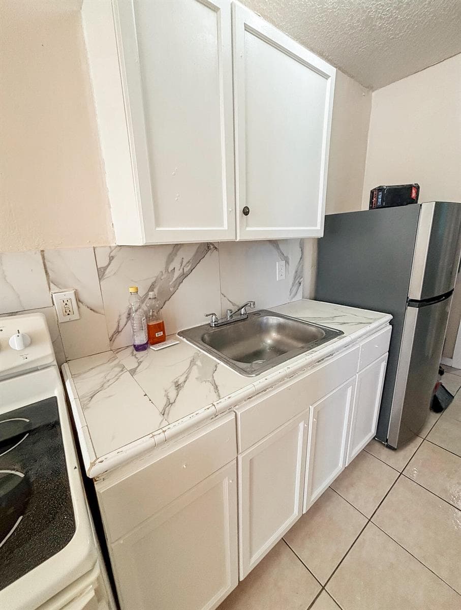 433 N 9th N Street, Fort Pierce, FL 34950 — zdjęcie 2