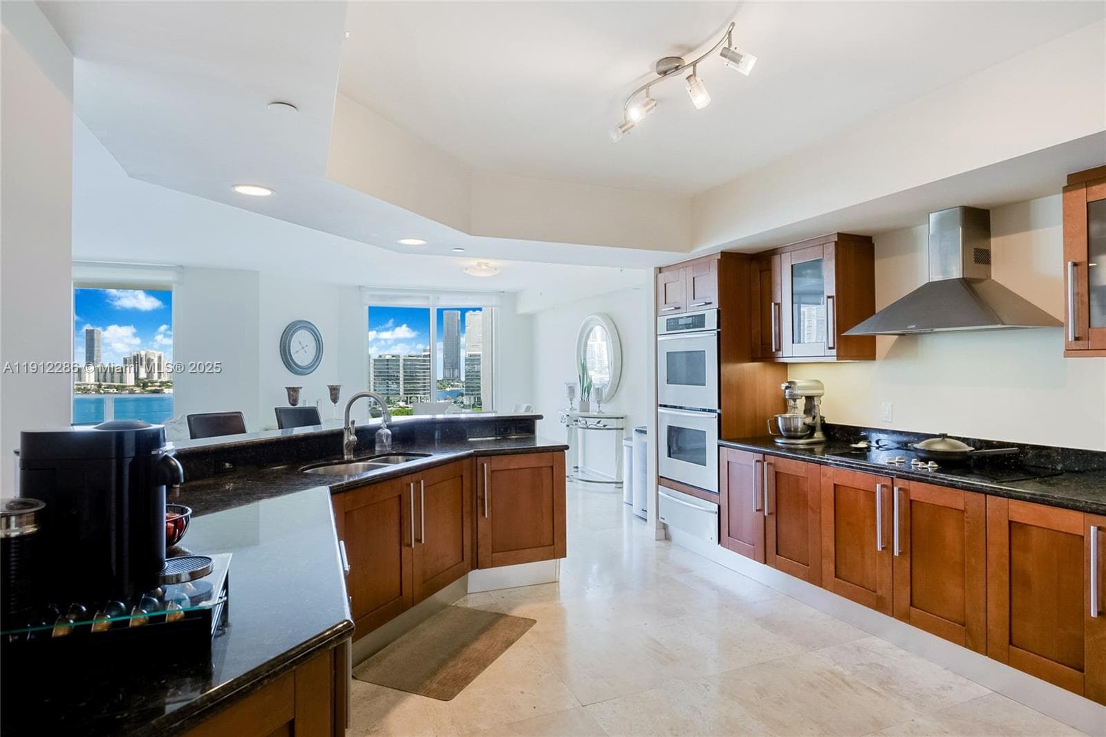 3301 NE 183rd St # 1607, Aventura, FL 33160 — zdjęcie 5