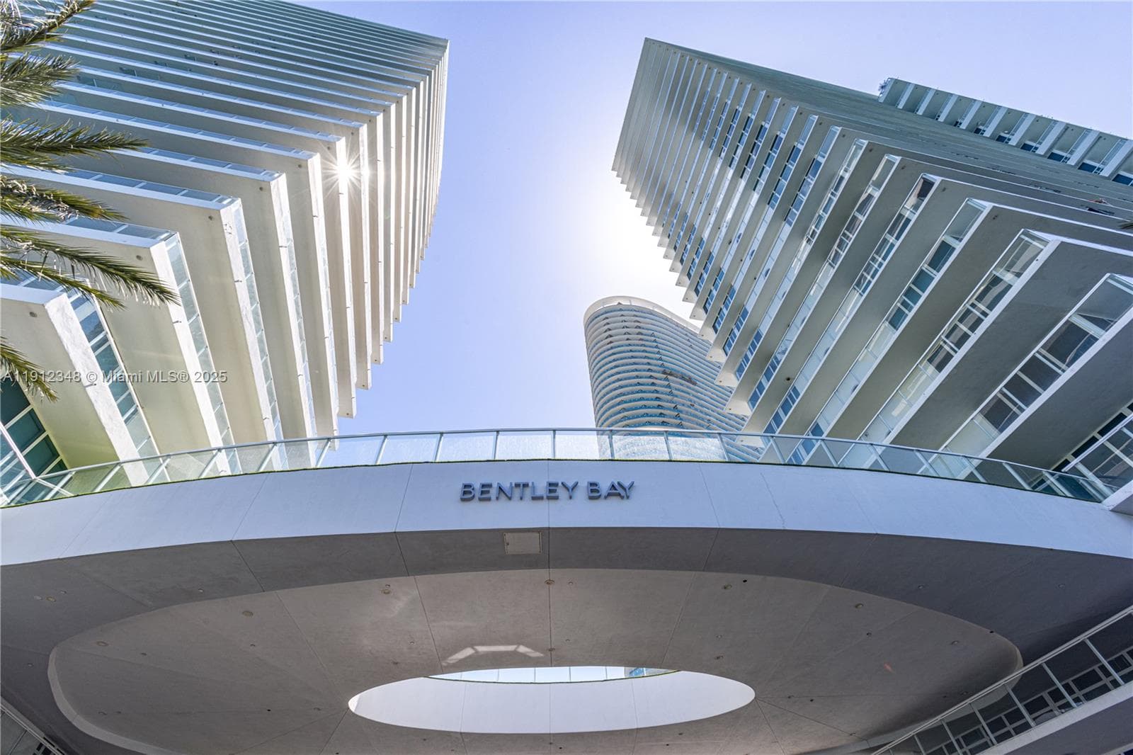 Bentley Bay — zdjęcie 4