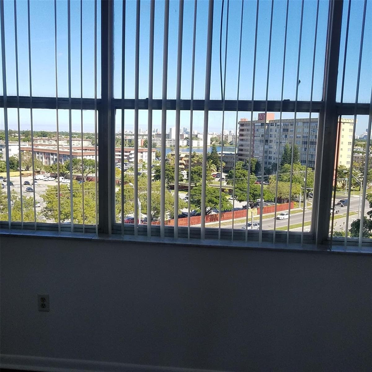 1300 NE Miami Gardens Drive # 810e, Miami, FL 33179 — zdjęcie 4