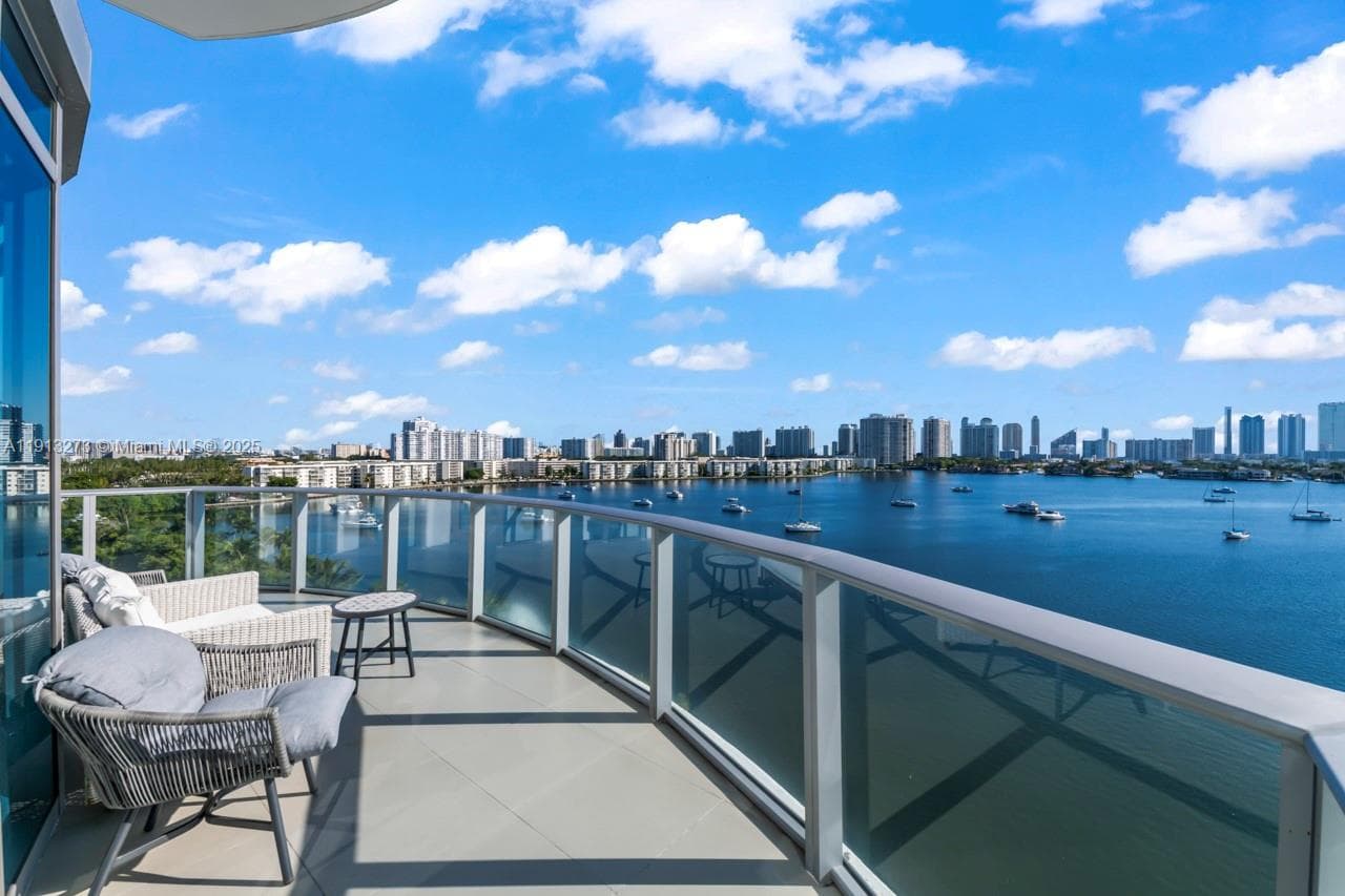 17301 Biscayne Blvd # 811, North Miami Beach, FL 33160 — zdjęcie 2
