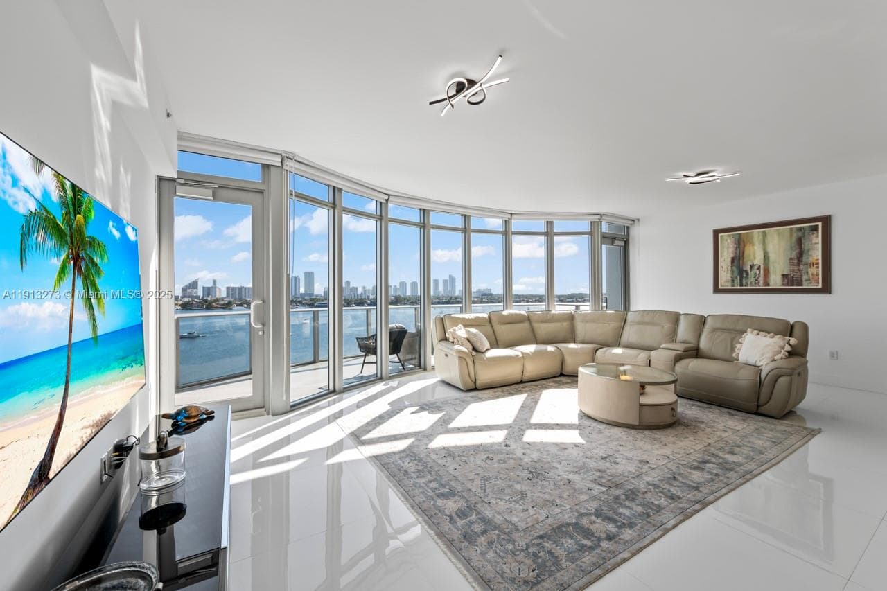 17301 Biscayne Blvd # 811, North Miami Beach, FL 33160 — zdjęcie 5