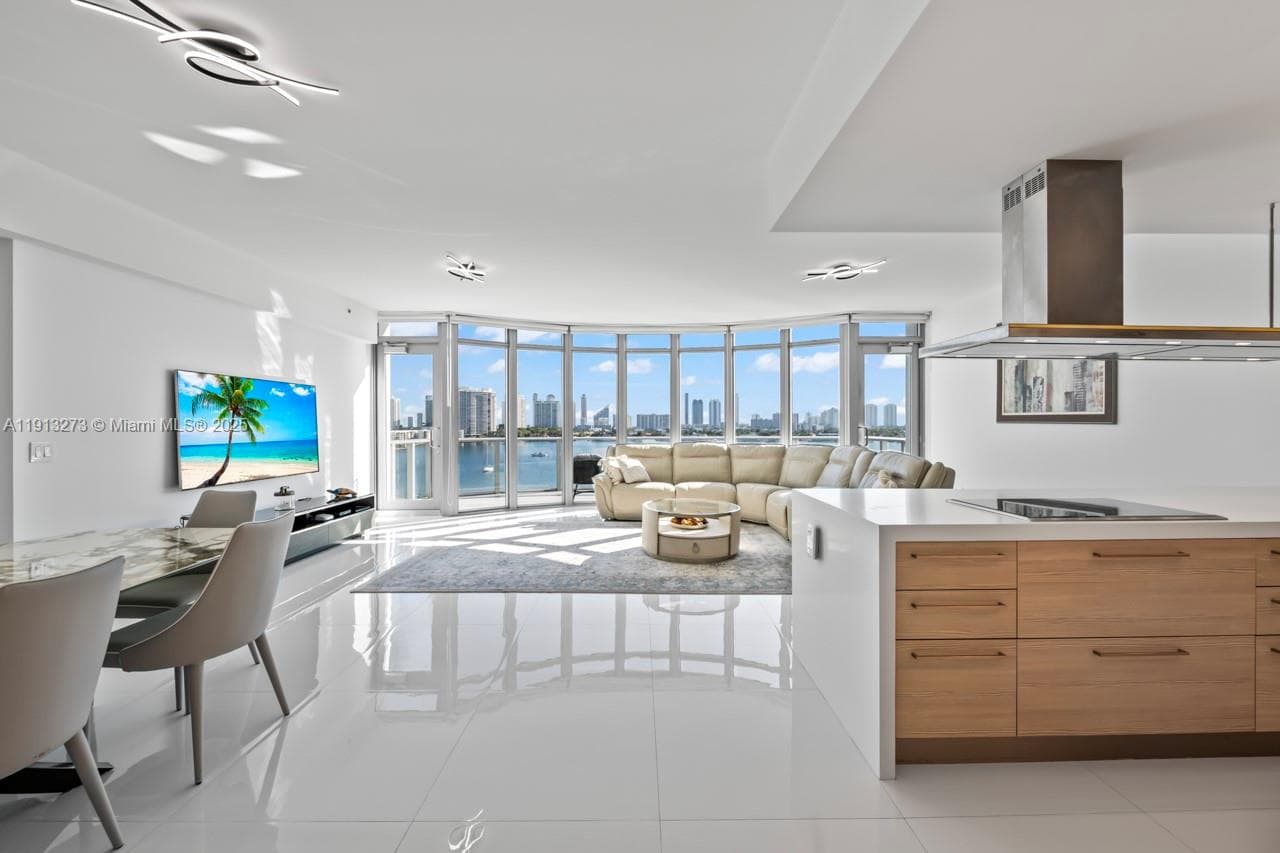 17301 Biscayne Blvd # 811, North Miami Beach, FL 33160 — zdjęcie 4