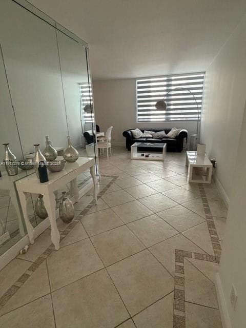 5055 Collins Ave # 9A, Miami Beach, FL 33140