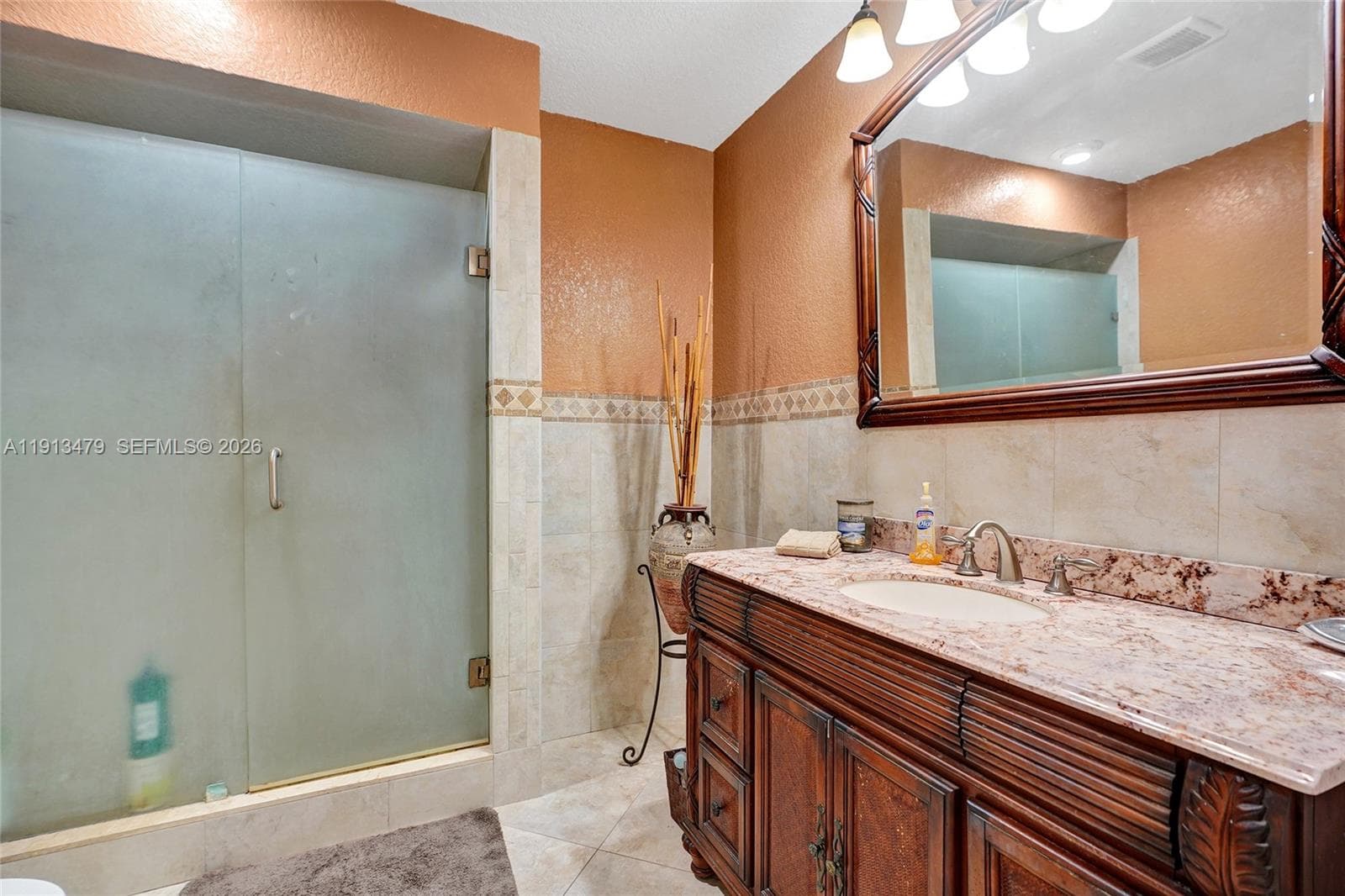 311 E 51st St, Hialeah, FL 33013 — zdjęcie 5