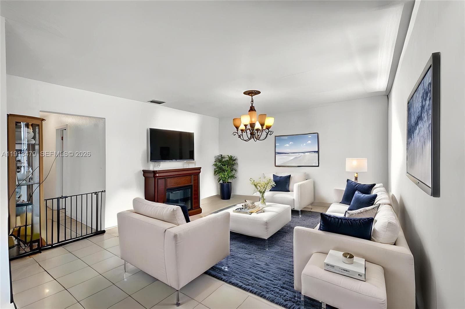 311 E 51st St, Hialeah, FL 33013 — zdjęcie 4