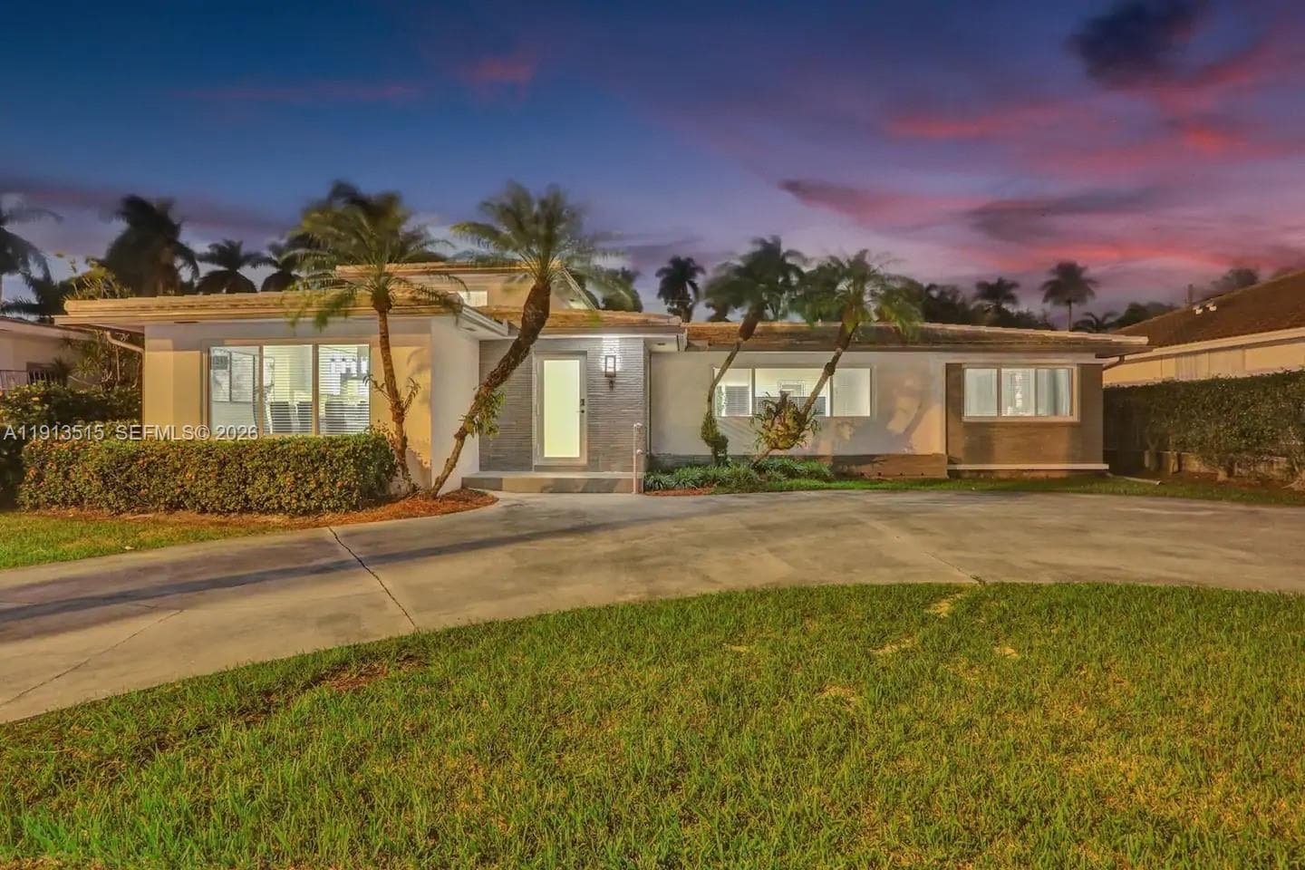 1241 Hollywood Blvd, Hollywood, FL 33019