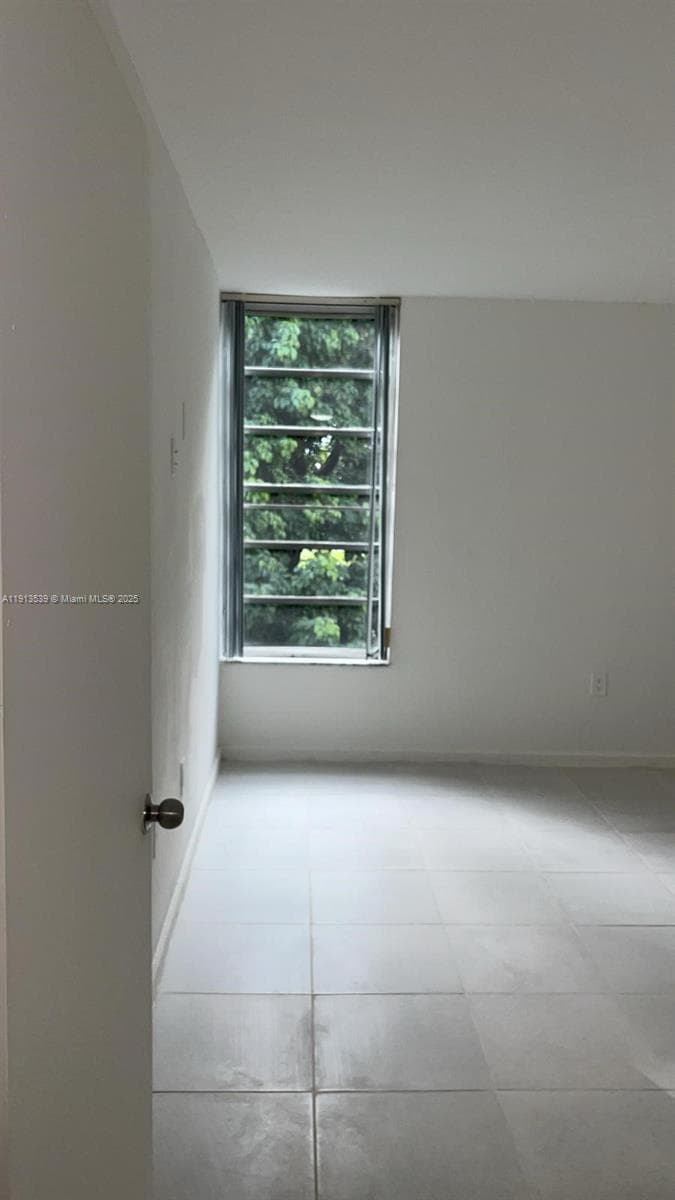 8860 Fontainebleau Blvd # 403, Miami, FL 33172 — zdjęcie 4