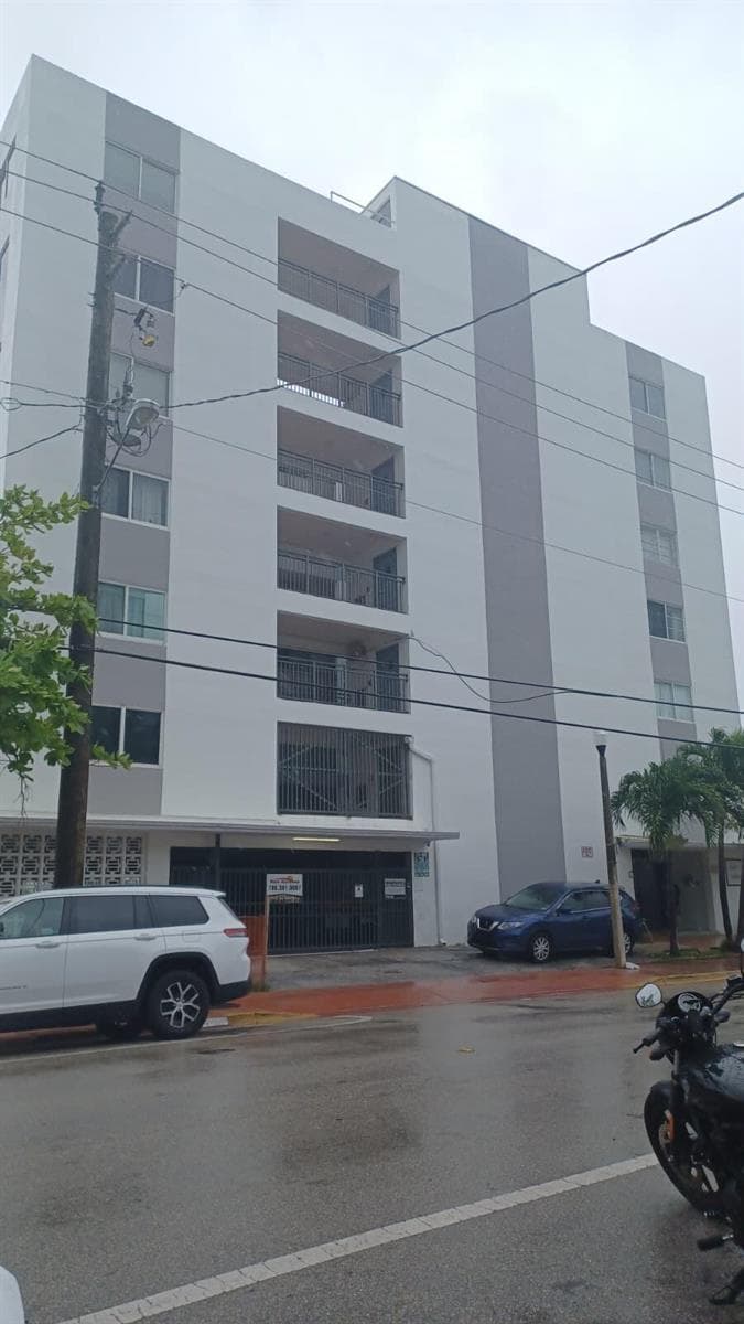8001 N Crespi Boulevard # 2c, Miami Beach, FL 33141 — zdjęcie 2