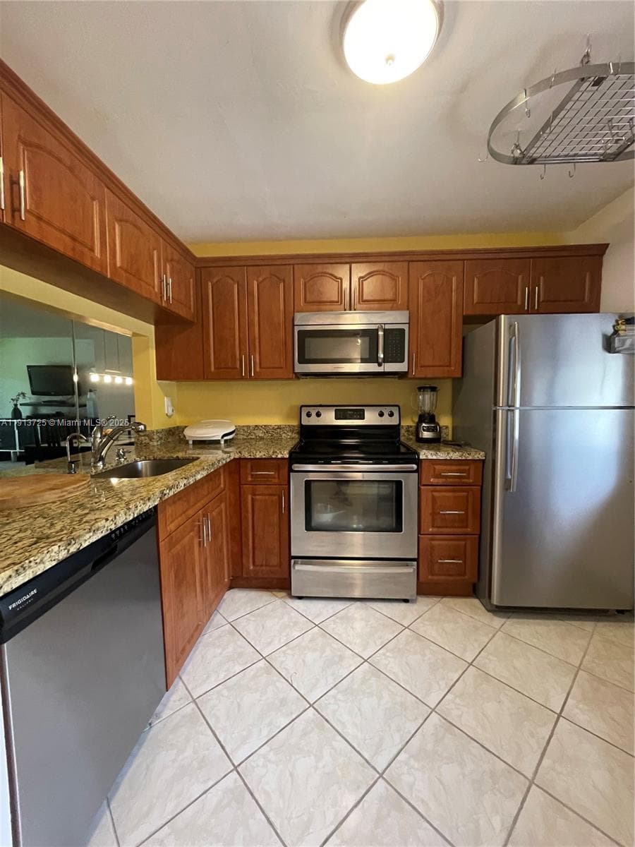 2786 NW 104th Ave # 211, Sunrise, FL 33322