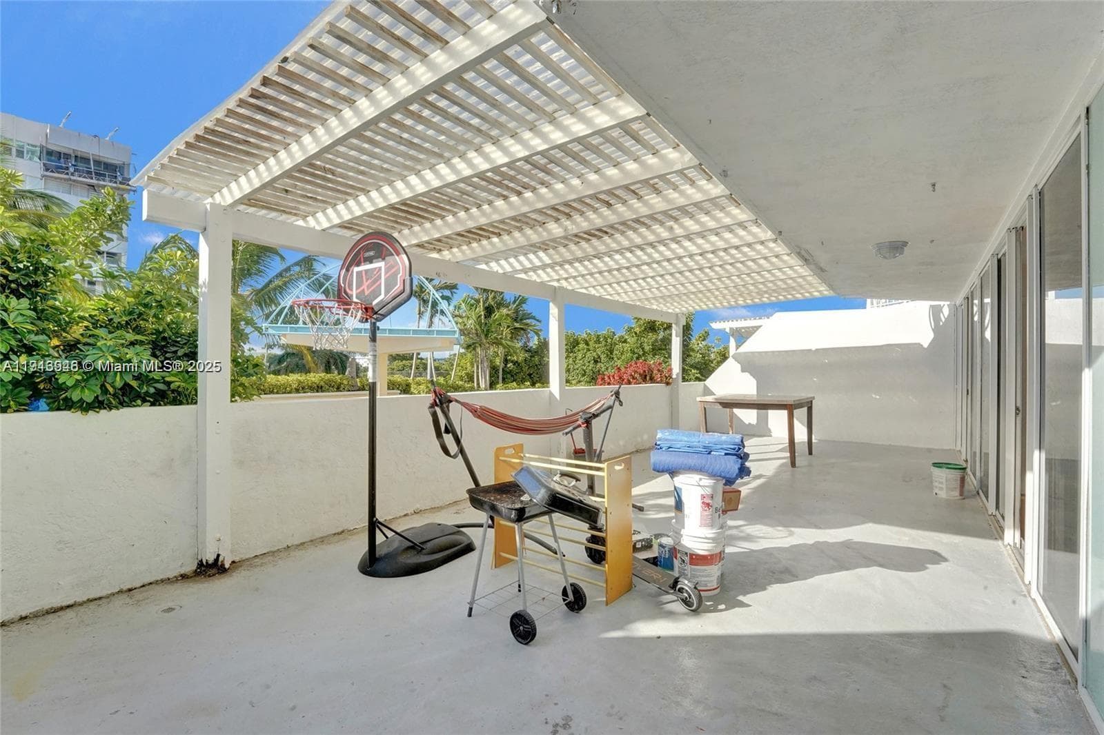 7601 E Treasure Dr # 406, North Bay Village, FL 33141