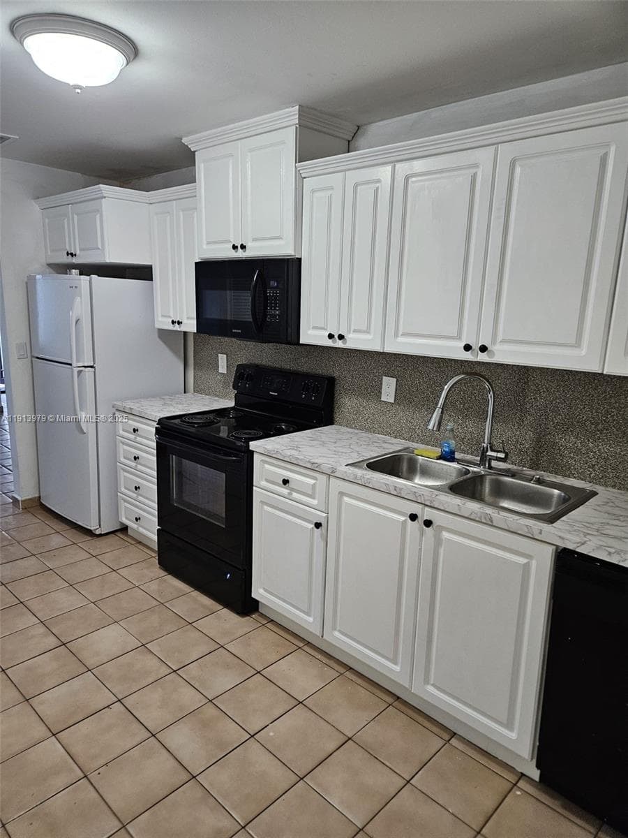 11570 SW 5th St, Sweetwater, FL 33174 — zdjęcie 4