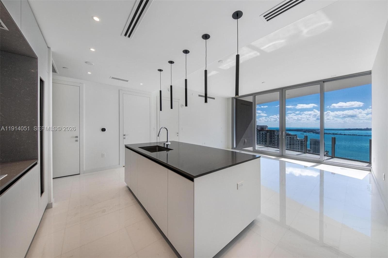 300 Biscayne Boulevard Way # 3506W, Miami, FL 33131 — zdjęcie 2
