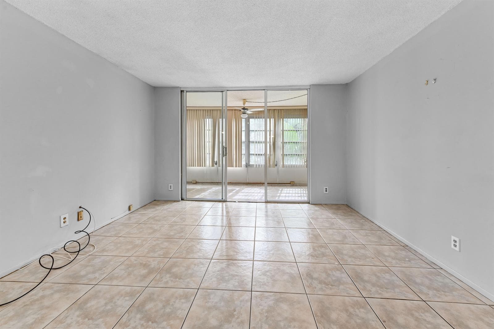 2650 NW 49th Avenue # 422, Lauderdale Lakes, FL 33313 — zdjęcie 4