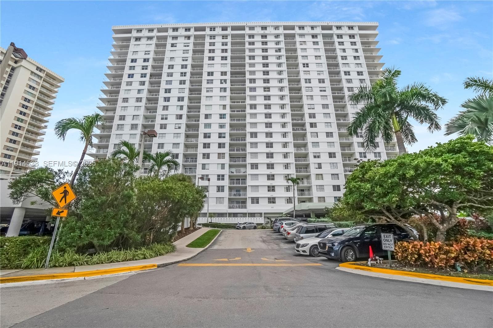 500 Bayview Dr # 125, Sunny Isles Beach, FL 33160 — zdjęcie 4