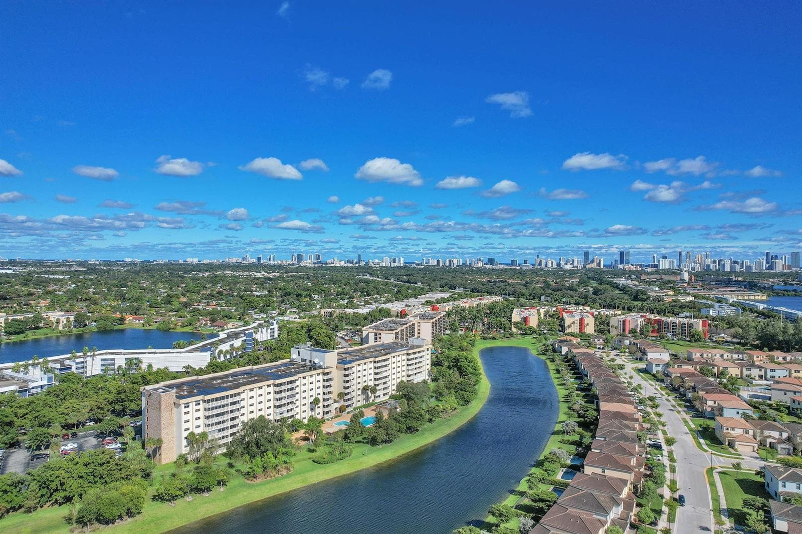 800 NE 195th Street # 601, Miami, FL 33179 — zdjęcie 3