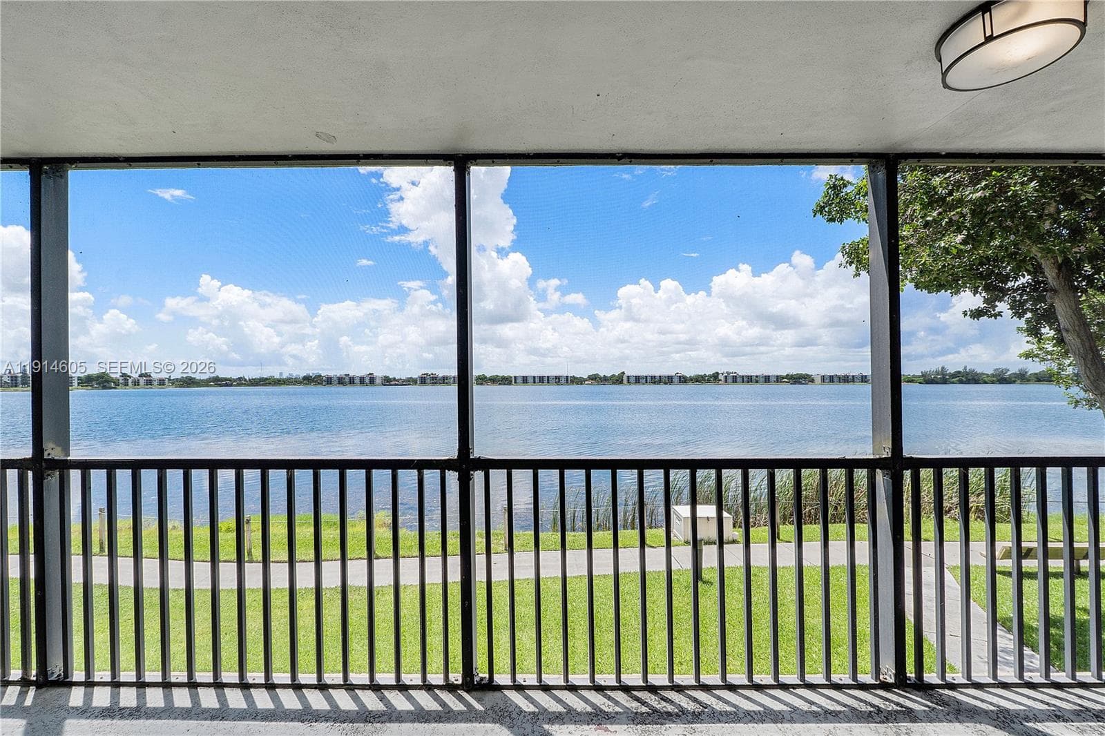105 Lake Emerald Dr # 216, Oakland Park, FL 33309 — zdjęcie 4