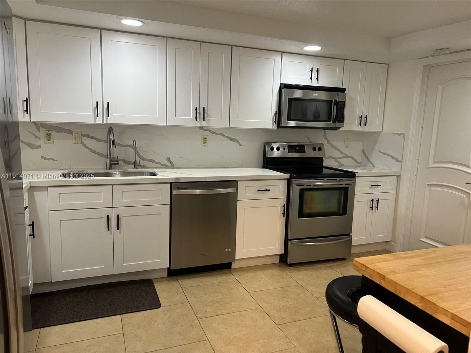9894 Fairway Cove Ln, Plantation, FL 33324 — zdjęcie 4
