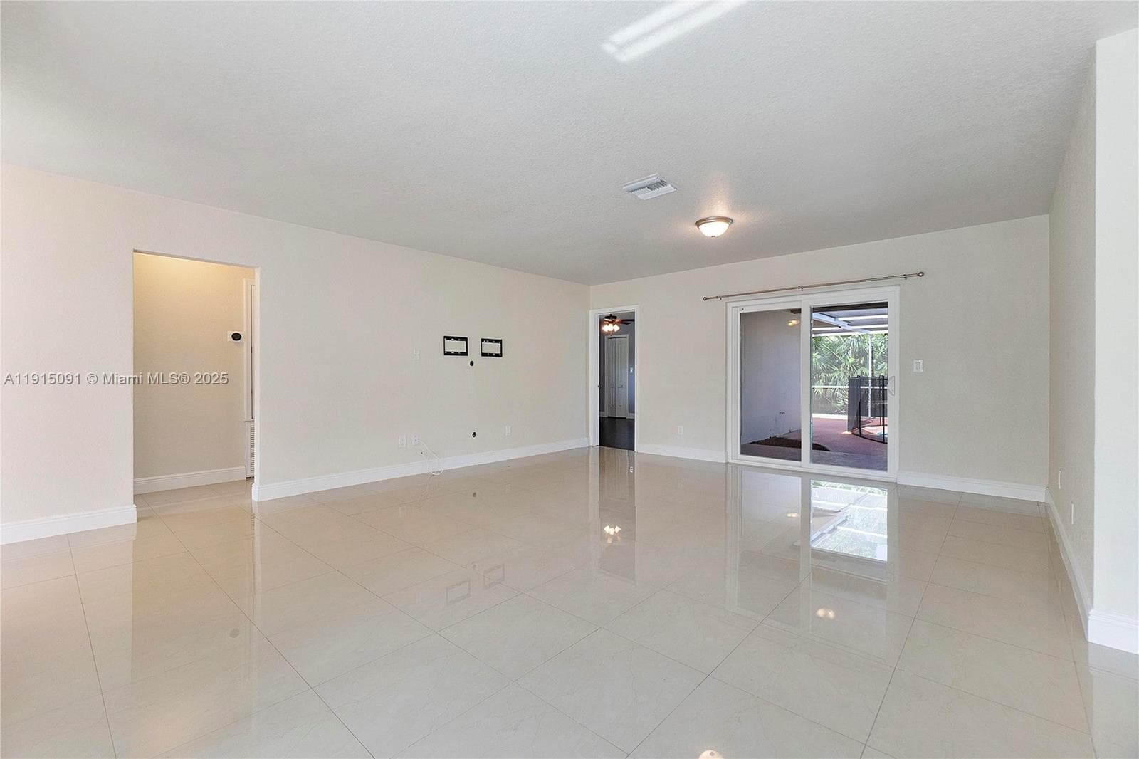 3880 Coral Hills Dr, Coral Springs, FL 33065 — zdjęcie 5