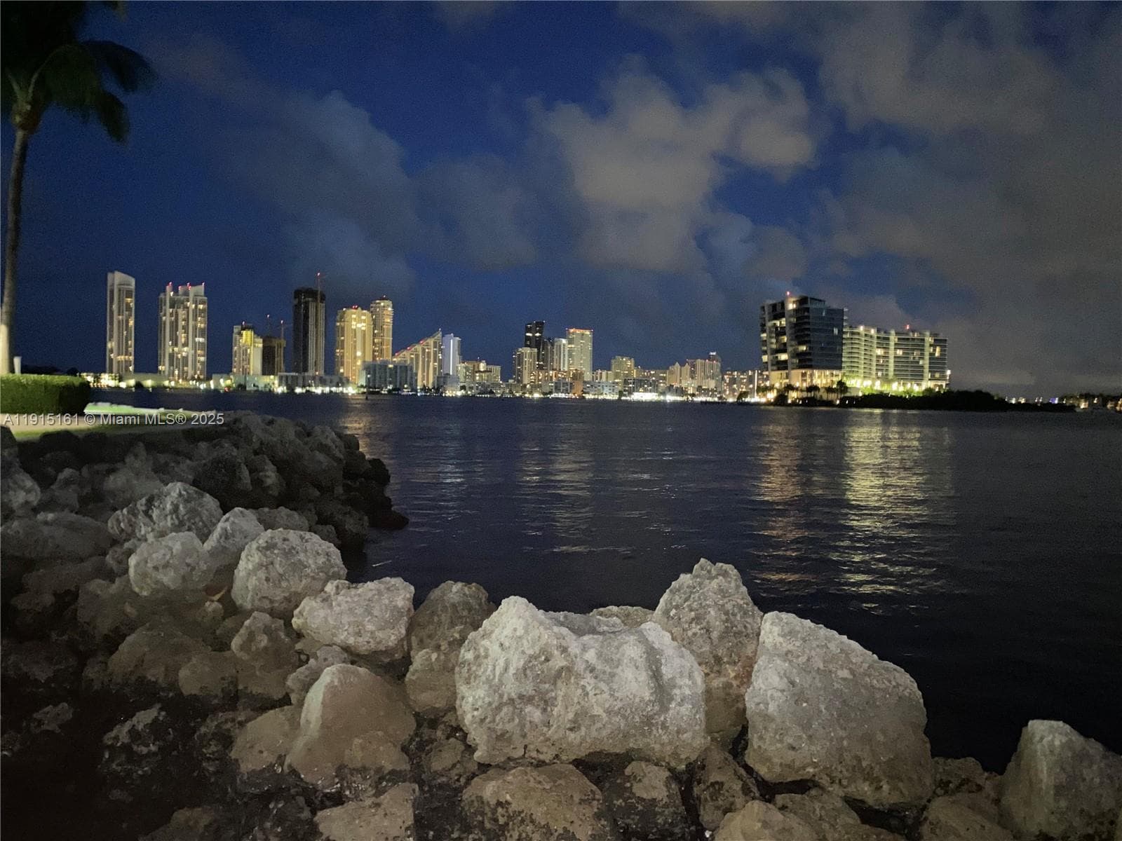 3575 Mystic Pointe Dr, Slip 1, Aventura, FL 33180 — zdjęcie 2