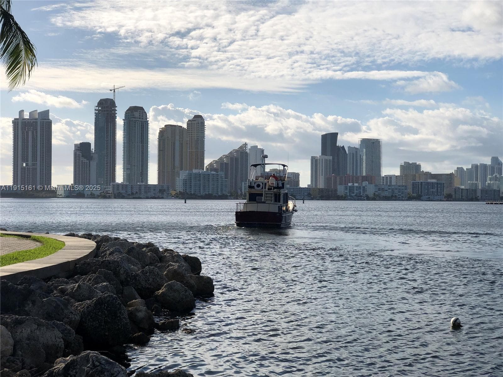 3575 Mystic Pointe Dr, Slip 1, Aventura, FL 33180 — zdjęcie 3