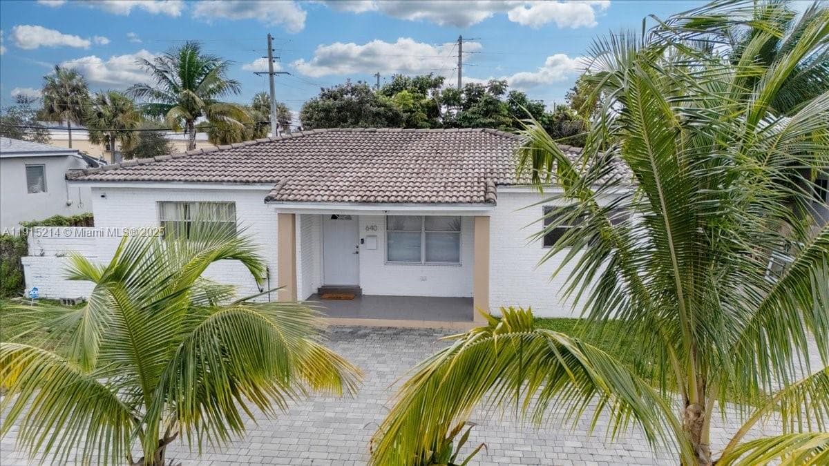 640 NE 168th St, North Miami Beach, FL 33162 — zdjęcie 4
